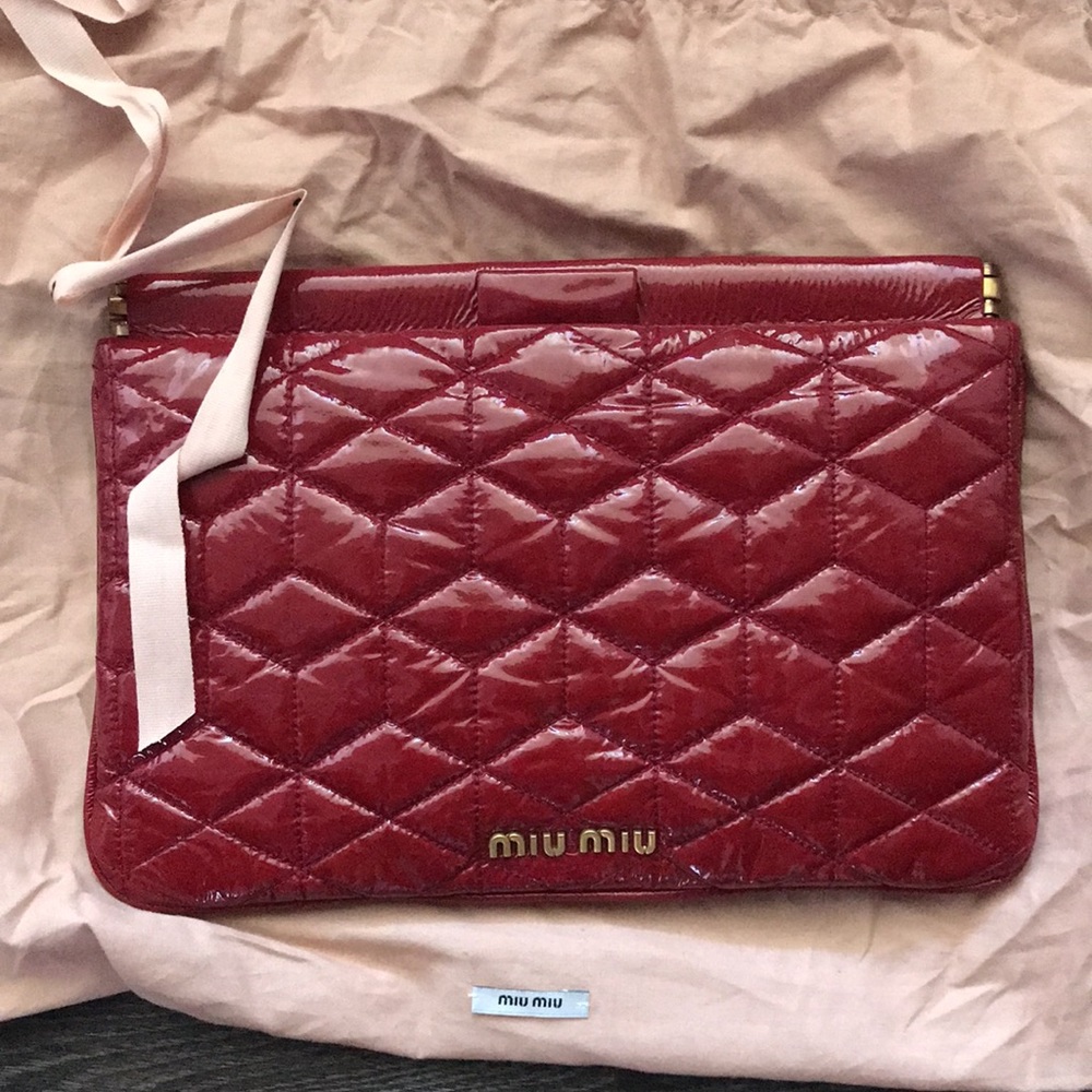 NEW Never Used MiuMiu Red Clutch bag. Matelassé leather clutch bag - Picture 3 of 15